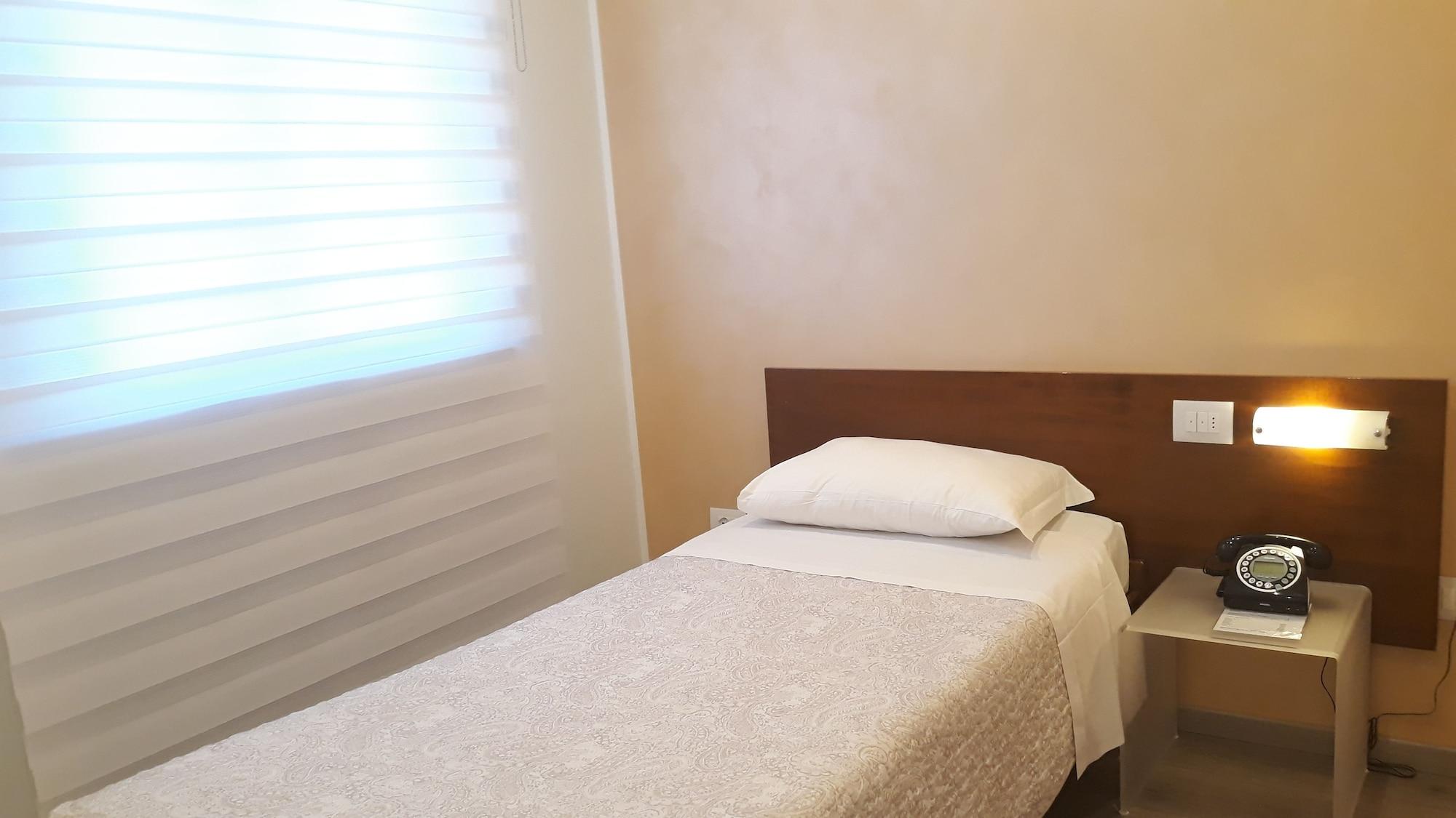 אודינה Hotel San Giorgio מראה חיצוני תמונה