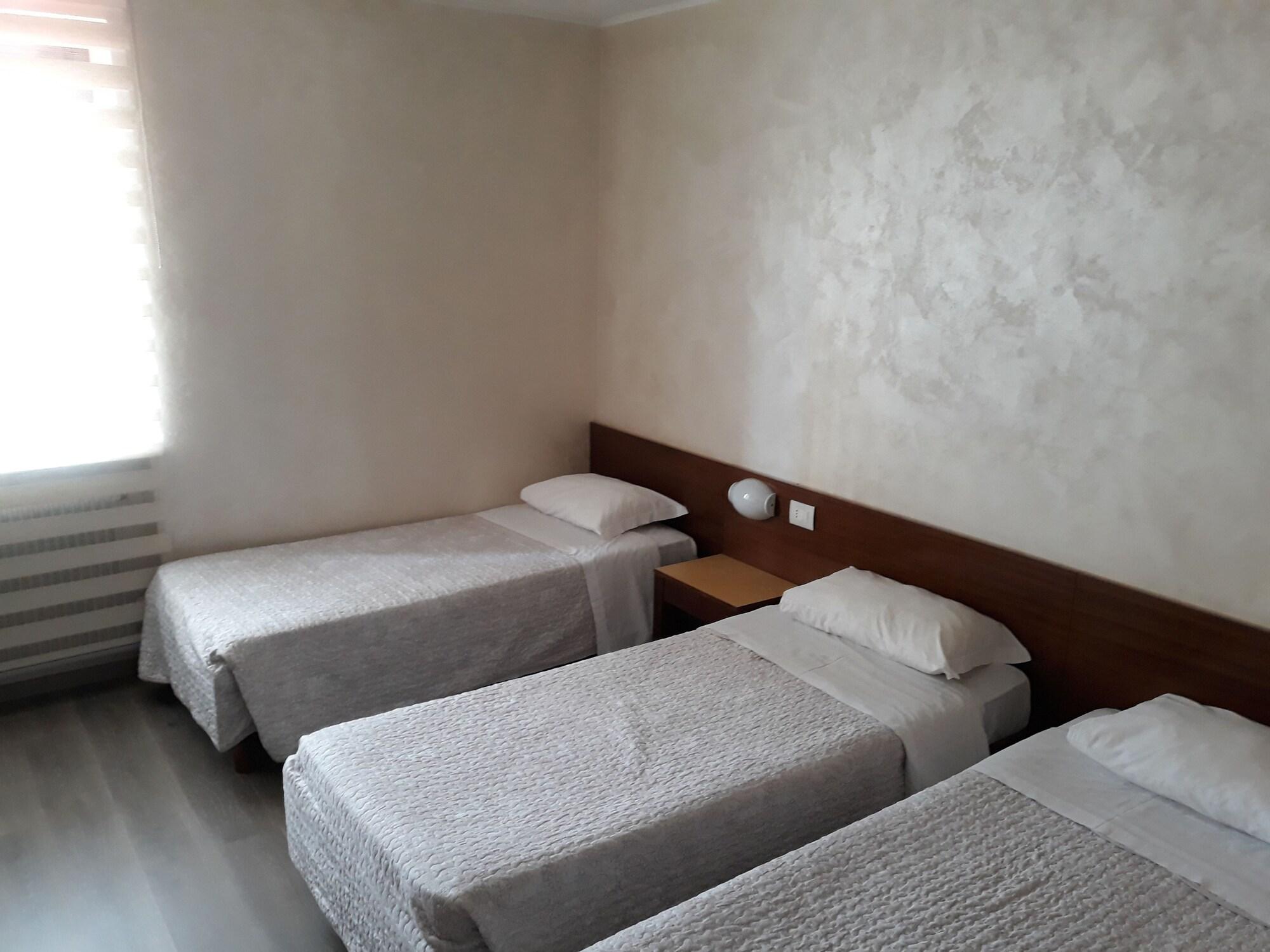 אודינה Hotel San Giorgio מראה חיצוני תמונה