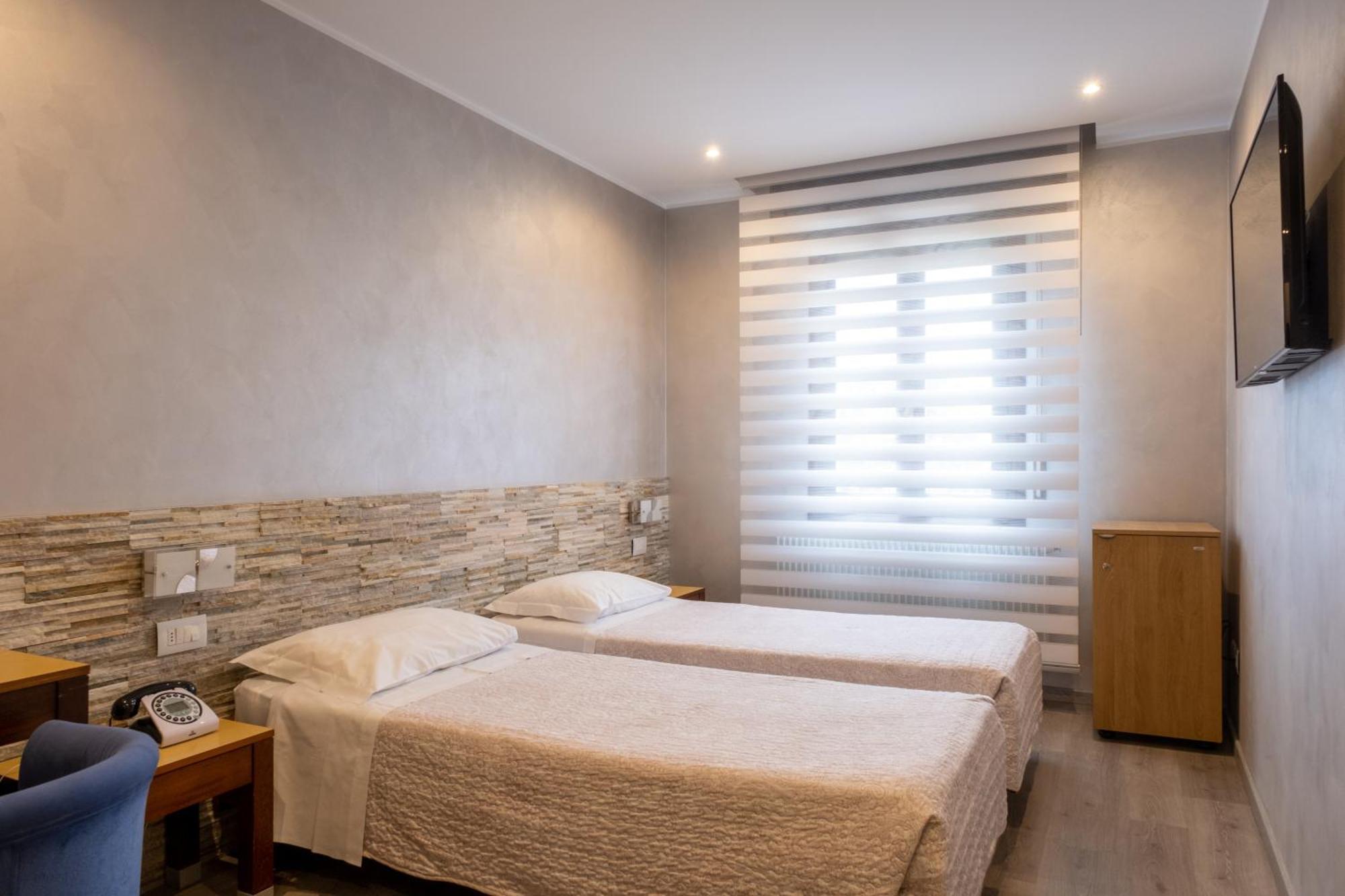 אודינה Hotel San Giorgio מראה חיצוני תמונה