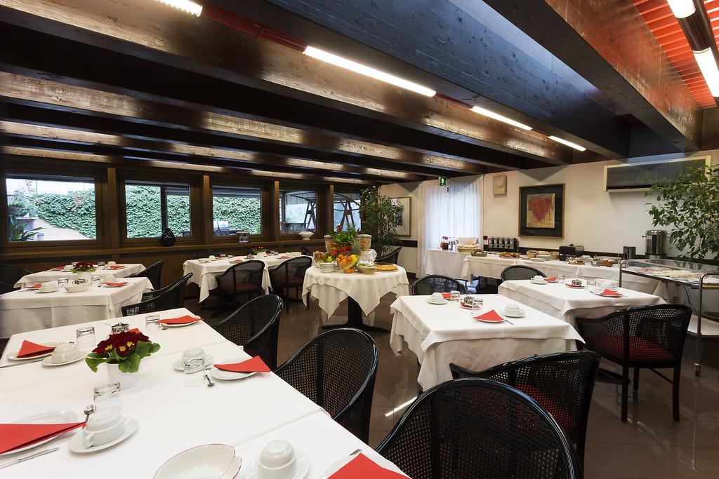 אודינה Hotel San Giorgio מראה חיצוני תמונה