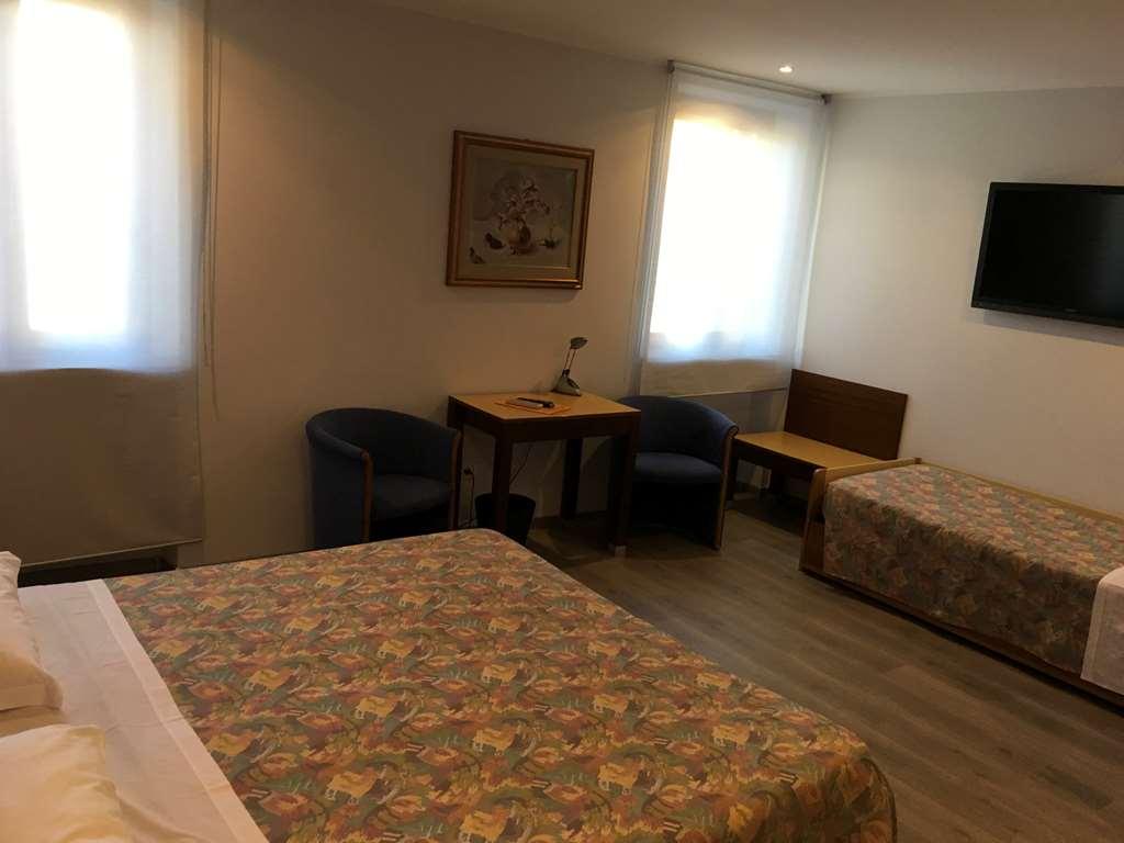 אודינה Hotel San Giorgio חדר תמונה